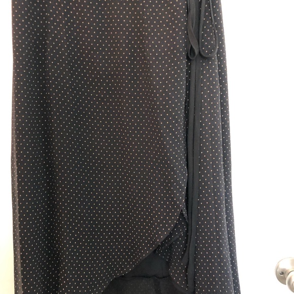 Ruffles, V-Neck, Polka Dot Dress - Picture 2 of 5